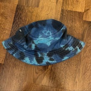 TIE DYE BUCKET HAT